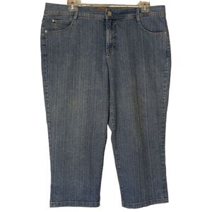 Hannah Women's Size 18W Capri Leg Medium Wash Cotton Blend Stretch Denim Jeans